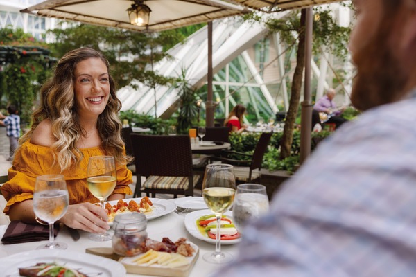 RCI Allure of the Seas Giovannis A.Hendel.jpg